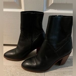 Aldo black leather boots size 7.5